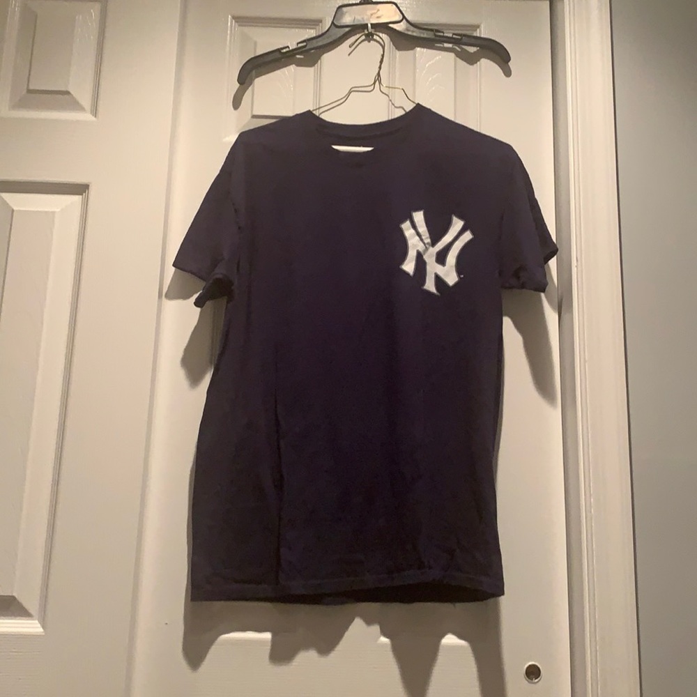 Aaron Judge shirt Size M in excellent condition